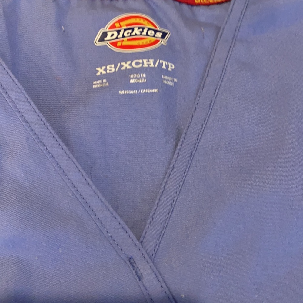 Scrub Set - Picture 2 of 3